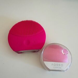FOREO Luna Play Skincare Device in Bright Pink NO CHARGER